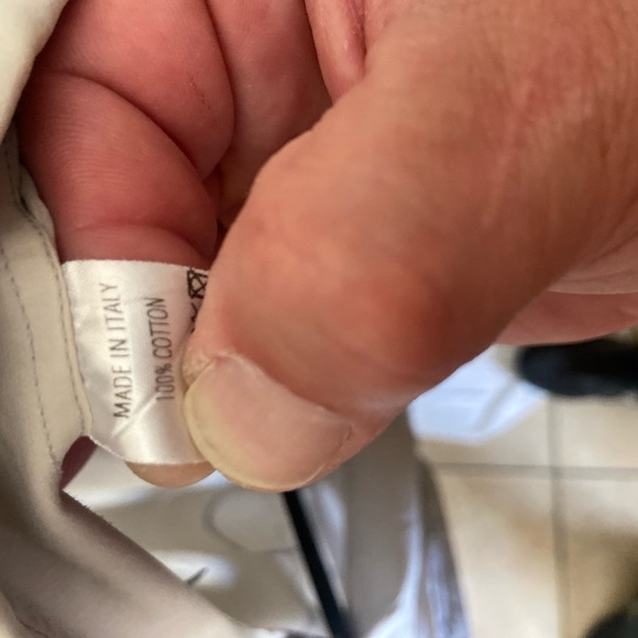 AUTHENTIC GUCCI MENS LIGHT GRAY BUTTON DOWN DRESS SHIRT IN EUC. - Picture 9 of 13